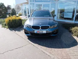 Grau Gebraucht 2021 BMW 320 M Sport Kombi | 26.990 € (Guter Preis)