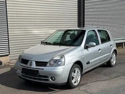 Silber Gebraucht 2006 Renault Clio II Limousine | 2.000 € (Fairer Preis)