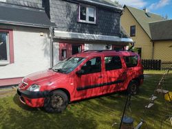 Rot Gebraucht 2008 Dacia Logan MCV Lauréate Kombi | 1.000 € (Superpreis)