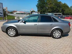 Grau Gebraucht 2002 Audi A4 Ambiente Limousine | 2.990 € (Teuer)