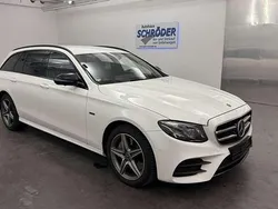 Weiß Gebraucht 2019 Mercedes E300 AMG line Kombi | 29.900 € (Etwas zu teuer)
