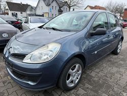 Grau Gebraucht 2007 Renault Clio II Authentique Kleinwagen | 2.300 €