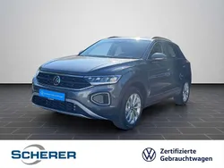 Indiumgrau metallic Gebraucht 2025 VW T-Roc Life SUV | 29.900 € (Superpreis)