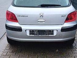 Silber Gebraucht 2004 Peugeot 307 Filou Limousine | 3.200 €