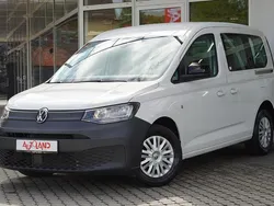 Weiß Gebraucht 2022 VW Caddy Basis Van / Kleinbus | 20.950 € (Guter Preis)