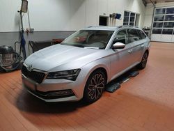 Silber Gebraucht 2021 Skoda Superb LAURIN & KLEMENT Kombi | 18.900 € (Fairer Preis)