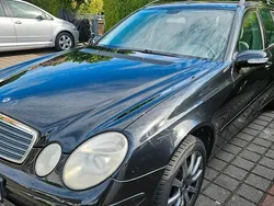 Schwarz Gebraucht 2005 Mercedes E220 Kombi | 3.500 € (Fairer Preis)