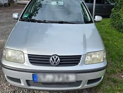 Grau Gebraucht 2000 VW Polo Kleinwagen | 600 € (Guter Preis)