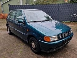 Grün Gebraucht 1996 VW Polo Limousine | 900 € (Guter Preis)