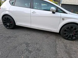 Weiß Gebraucht 2011 Seat Leon Limousine | 5.400 € (Fairer Preis)