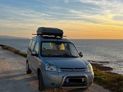 Grau Gebraucht 2005 Citroën Berlingo Van / Kleinbus | 4.000 € (Teuer)