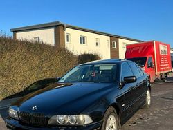 Schwarz Gebraucht 2002 BMW 520 Limousine | 3.800 €