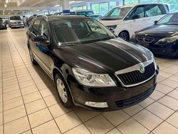 Cerna magic/black magic Gebraucht 2010 Skoda Octavia Ambiente Kombi | 5.700 € (Guter Preis)
