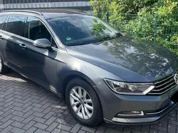 Grau Gebraucht 2016 VW Passat Comfortline Kombi | 15.900 € (Fairer Preis)
