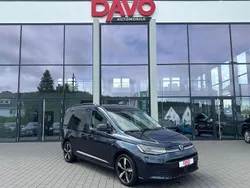 Blau Gebraucht 2021 VW Caddy R Van / Kleinbus | 23.991 € (Guter Preis)