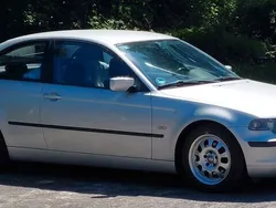 Silber Gebraucht 2002 BMW 318 Compact Performance Kleinwagen | 1.450 € (Fairer Preis)