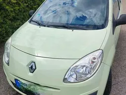 Grün Gebraucht 2009 Renault Twingo Kleinwagen | 2.200 € (Fairer Preis)