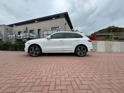 Weiß Gebraucht 2014 Porsche Cayenne S E-Hybrid SUV | 37.500 €