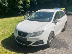 Weiß Gebraucht 2011 Seat Ibiza Kleinwagen | 2.500 € (Etwas zu teuer)