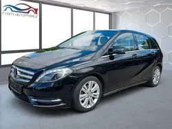 Schwarz Gebraucht 2013 Mercedes B180 Van / Kleinbus | 11.985 € (Guter Preis)