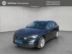 Weiß Gebraucht 2024 Seat Leon FR Limousine | 26.784 € (Guter Preis)