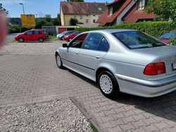 Silbermet. 354 Gebraucht 1998 BMW 520 Limousine | 3.099 € (Fairer Preis)