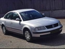 Silber Gebraucht 1998 VW Passat Basis Limousine | 2.200 € (Etwas zu teuer)