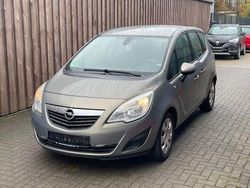 Grau Gebraucht 2012 Opel Meriva Edition Van / Kleinbus | 6.490 € (Fairer Preis)