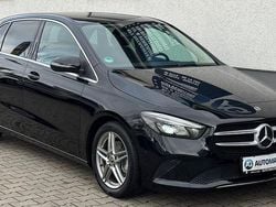 Kosmosschwarz Gebraucht 2019 Mercedes 200 Progressive Limousine | 21.900 € (Fairer Preis)