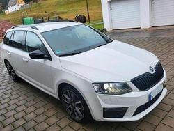 Weiß Gebraucht 2015 Skoda Octavia vRS Kombi | 10.500 € (Guter Preis)
