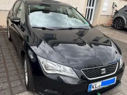Schwarz Gebraucht 2014 Seat Leon Reference Limousine | 5.999 € (Fairer Preis)