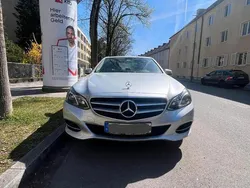 Grau Gebraucht 2013 Mercedes E200 Limousine | 18.000 €