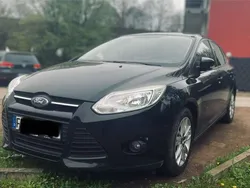 Schwarz Gebraucht 2011 Ford Focus Limousine | 5.400 € (Fairer Preis)