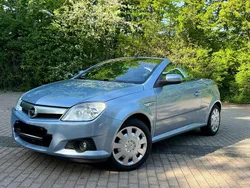 Blau Gebraucht 2005 Opel Tigra Cabrio | 1.699 € (Guter Preis)