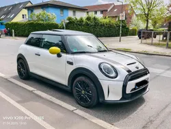 Silber Gebraucht 2023 Mini Cooper SE Kleinwagen | 19.999 € (Guter Preis)