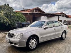 Silber Gebraucht 2004 Mercedes E240 Avantgarde Limousine | 3.000 € (Guter Preis)