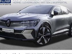 Grau Gebraucht 2022 Renault Mégane Techno Limousine | 24.888 € (Guter Preis)