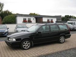 Schwarz Gebraucht 1999 Volvo V70 Kombi | 890 €
