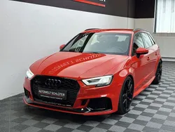 Catalunyarot metallic Gebraucht 2018 Audi RS3 Sportback Sport Kleinwagen | 46.950 € (Teuer)