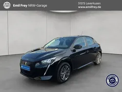 Perla nera schwarz metallic Gebraucht 2023 Peugeot e-208 Active Kleinwagen | 19.880 € (Superpreis)