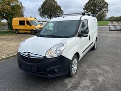 Weiß Gebraucht 2016 Opel Combo Van / Kleinbus | 5.990 € (Fairer Preis)