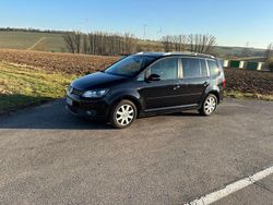 Schwarz Gebraucht 2015 VW Touran Van / Kleinbus | 18.000 € (Etwas zu teuer)