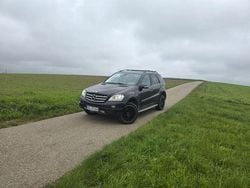 Schwarz Gebraucht 2007 Mercedes ML320 SUV | 6.000 € (Superpreis)
