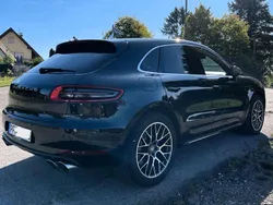 Schwarz Gebraucht 2017 Porsche Macan Turbo Performance Package SUV | 44.900 € (Etwas zu teuer)