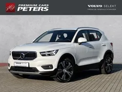 Weiss Gebraucht 2022 Volvo XC40 Inscription SUV | 30.999 € (Guter Preis)