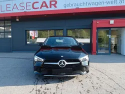 Schwarz Gebraucht 2021 Mercedes CLA200 Shooting Brake Kombi | 17.508 € (Guter Preis)