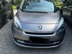 Grau Gebraucht 2012 Renault Scénic III Bose Edition Van / Kleinbus | 3.700 € (Guter Preis)