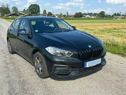 Schwarz Gebraucht 2020 BMW 118 Advantage Kleinwagen | 17.000 € (Fairer Preis)