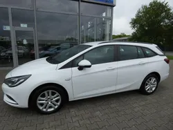 Weiß Gebraucht 2019 Opel Astra Kombi | 6.400 € (Superpreis)