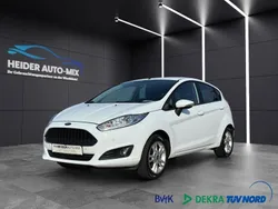 Weiß Gebraucht 2017 Ford Fiesta Celebration Kleinwagen | 7.499 € (Fairer Preis)